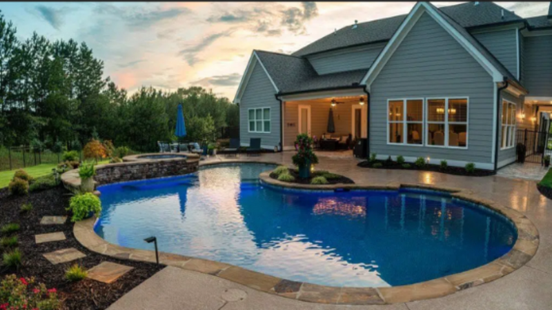 Getting Pool Maintenance Service in Fayetteville, GA